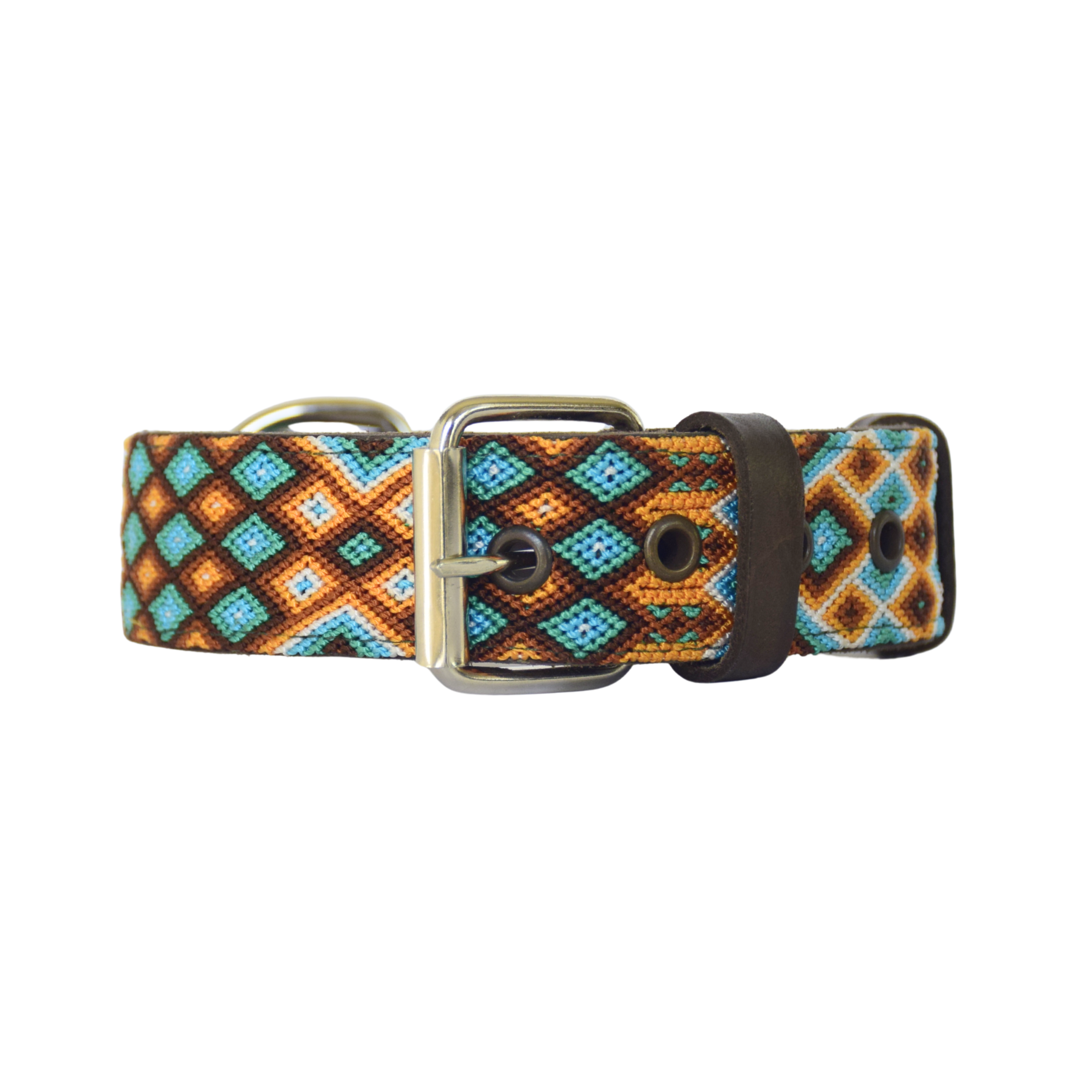 Dog collar with a geometric pattern on a white background